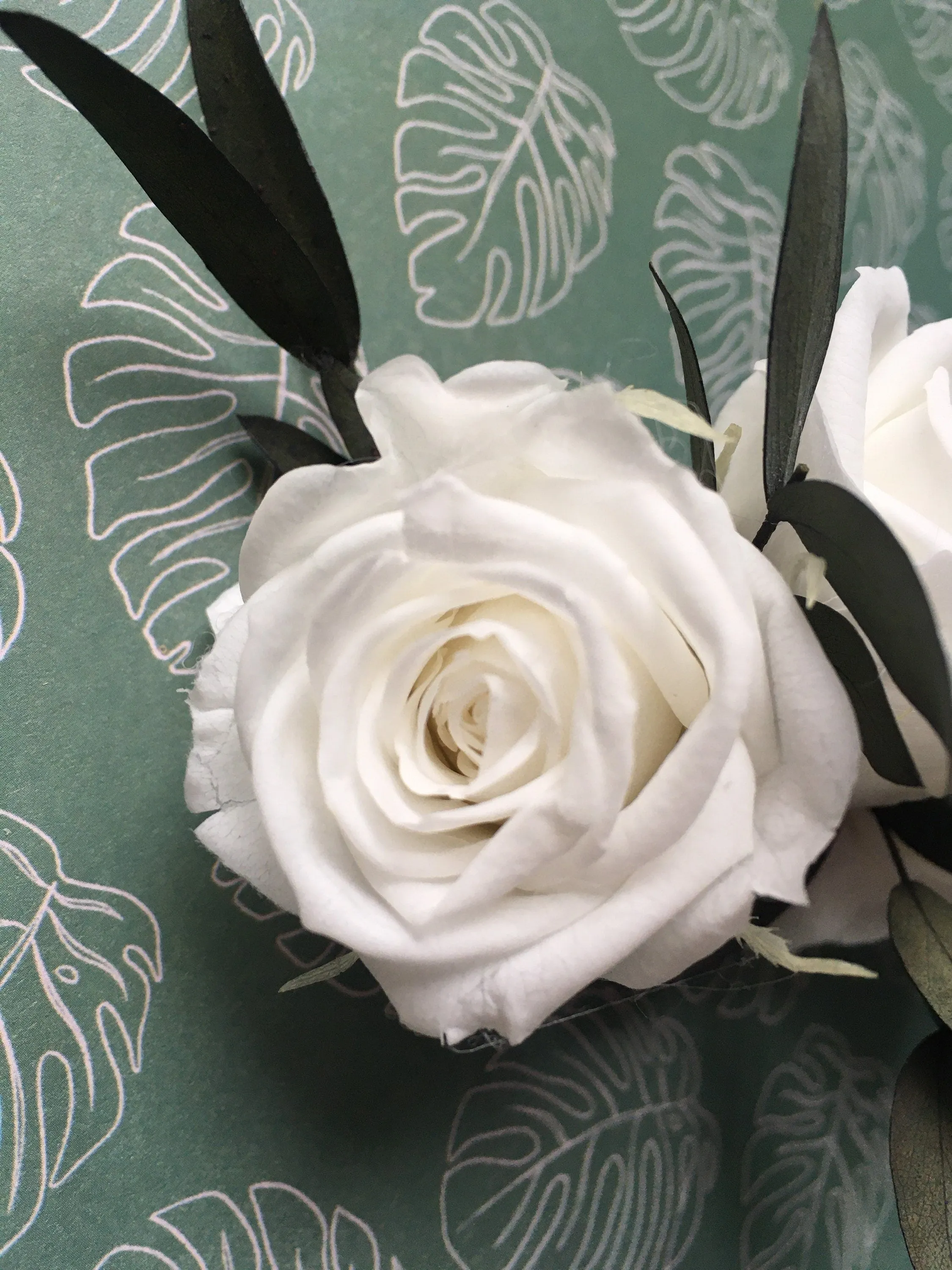 Boho White Rose And Eucalyptus Wedding Hair Comb, White and Green Olive Leaves Flower Comb, Rustic Bridal Wedding Accessories Silver Gold UK